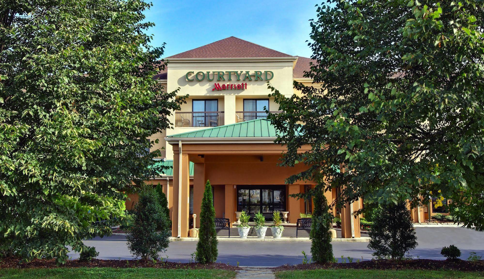 Courtyard Asheville Buitenkant foto